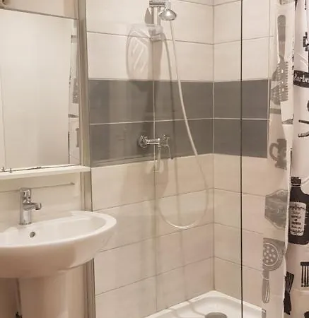 Apartment Centre Au 1er Etage *